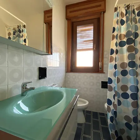Apartment Coastal Getaway With Parking In *