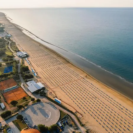 Coastal Getaway With Parking In * Bibione